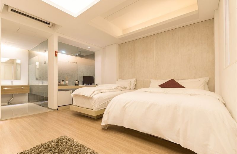 Smart Tourist Hotel