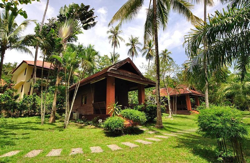 Baan Mai Beachfront Phuket Lone Island