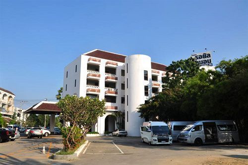 Royal Diamond Hotel (SHA Plus+)