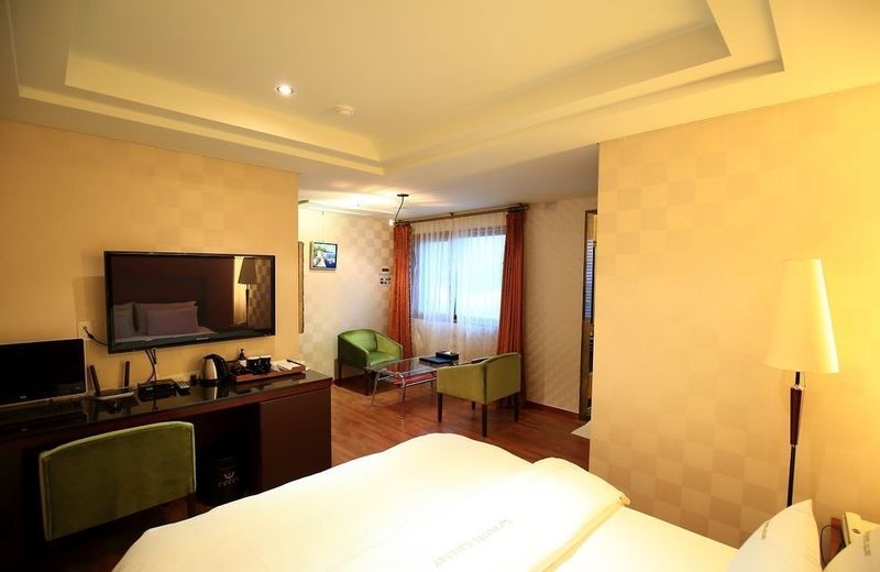 Tongyeong Gallery Hotel