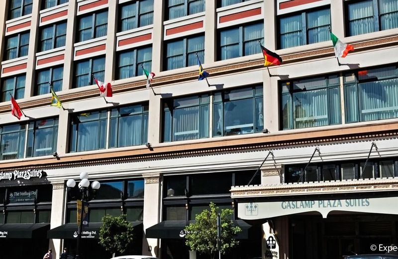 Gaslamp Plaza Suites