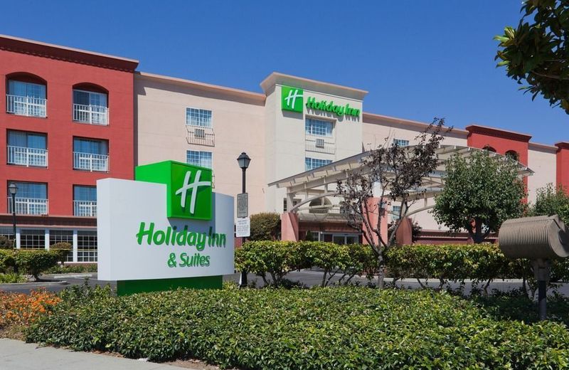 Holiday Inn & Suites San Mateo - SFO, an IHG Hotel