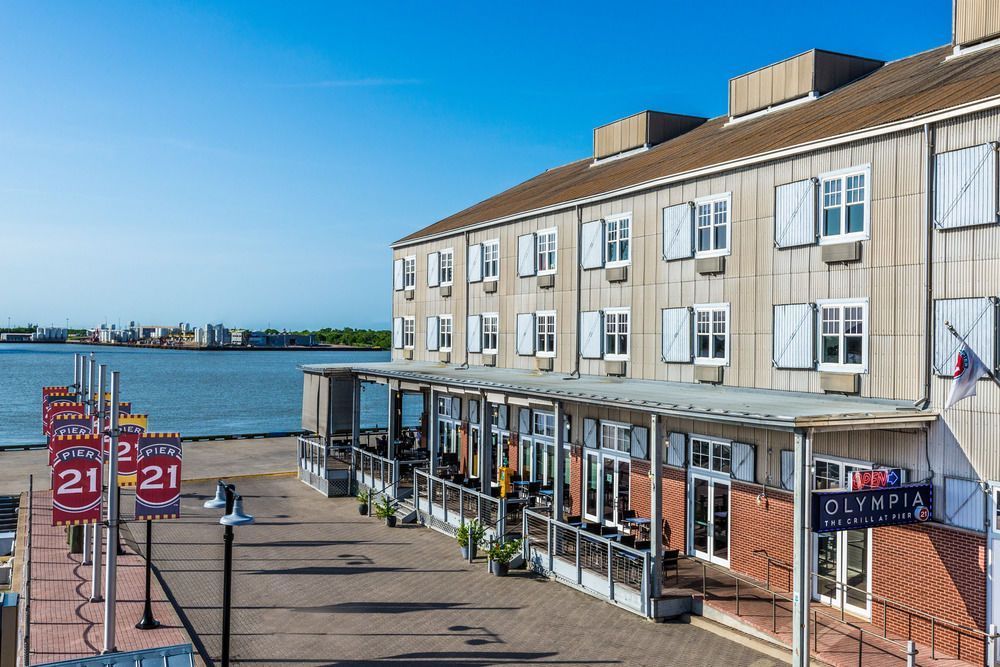 Harbor House Hotel and Marina