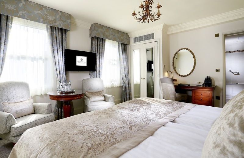 The Randolph Hotel, by Graduate Hotels