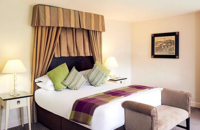 Mercure Shrewsbury Albrighton Hall Hotel & Spa