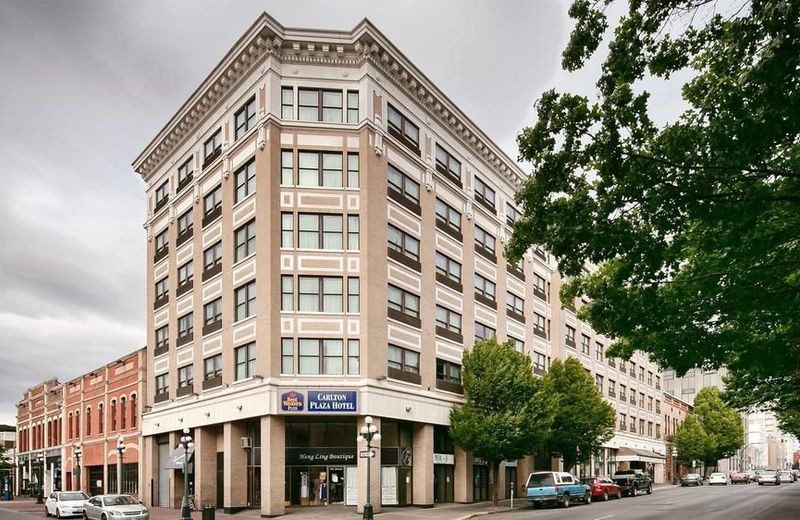 BEST WESTERN PLUS Carlton Plaza Hotel