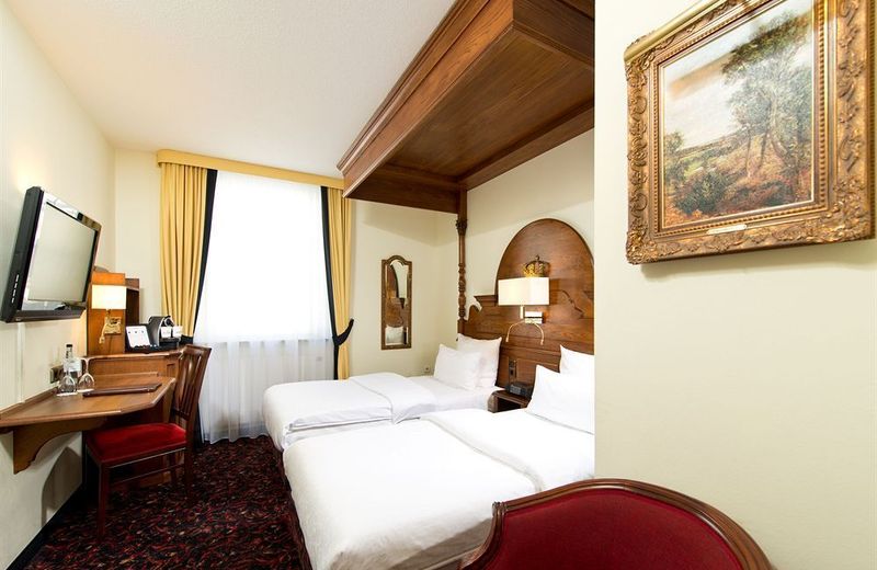 KING&#039;S HOTEL FIRST CLASS