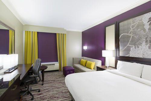 DoubleTree by Hilton Historic Savannah