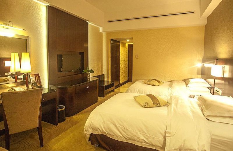 Lijiang Waterfall Hotel Guilin
