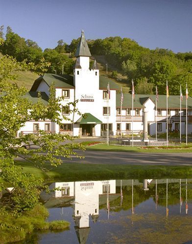 Schuss Village