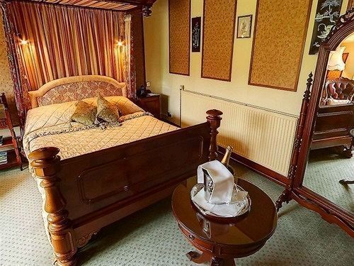 Wind In The Willows - Hotel