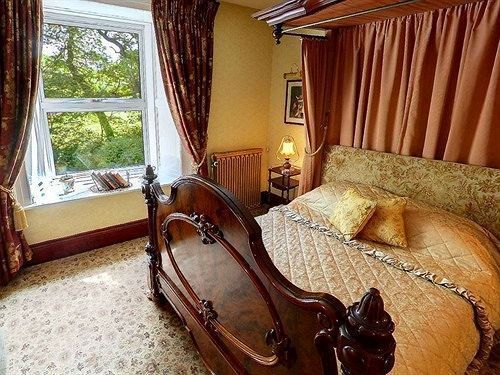 Wind In The Willows - Hotel