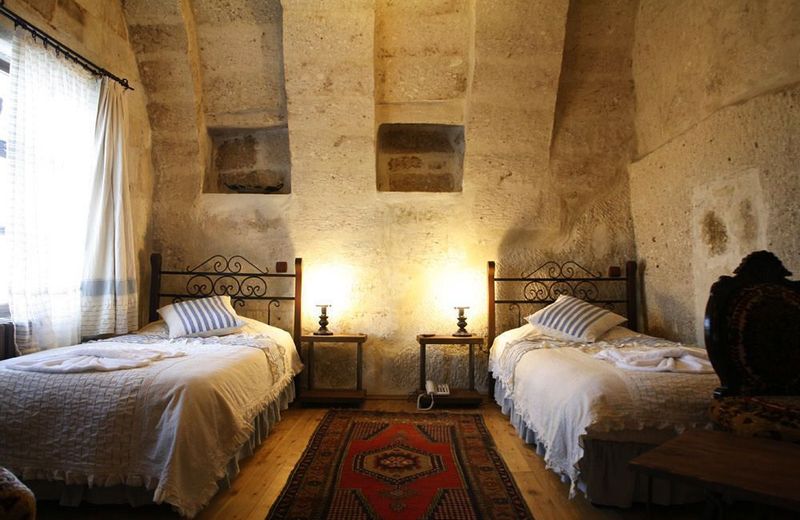 Traveller's Cave Hotel