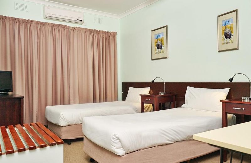 Buffalo Motel and Country Retreat