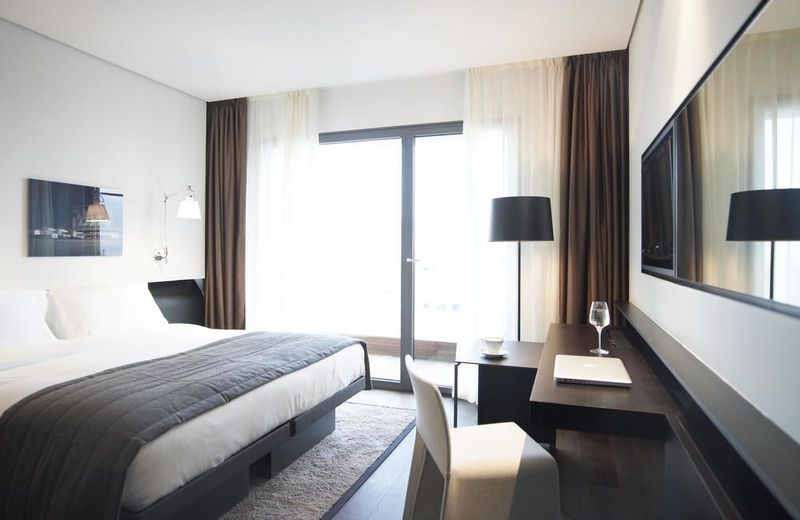 The Met Hotel