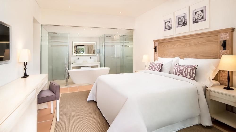 Pine Cliffs Ocean Suites, a Luxury Collection Resort & Spa