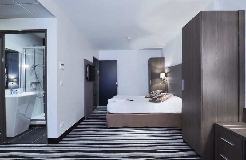 Kyriad Saint Quentin en Yvelines - Montigny