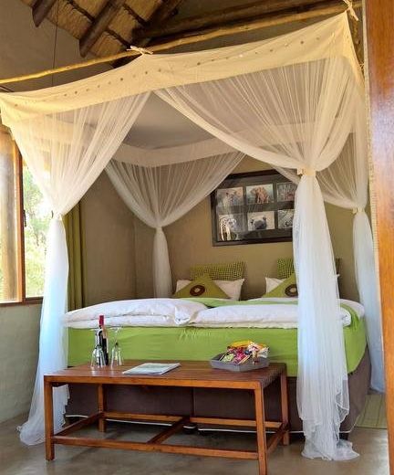 Ama Amanzi Bush Lodge