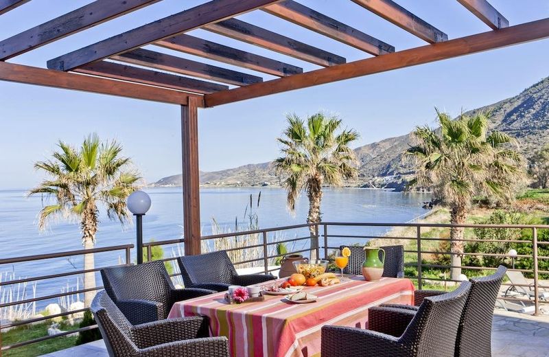 Kallinousa Beach Villa