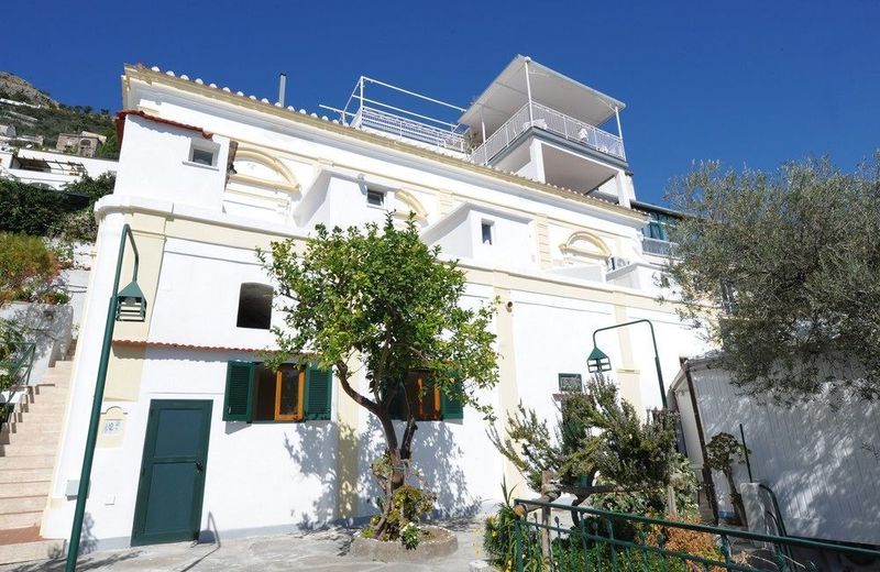 Hotel Torre Saracena