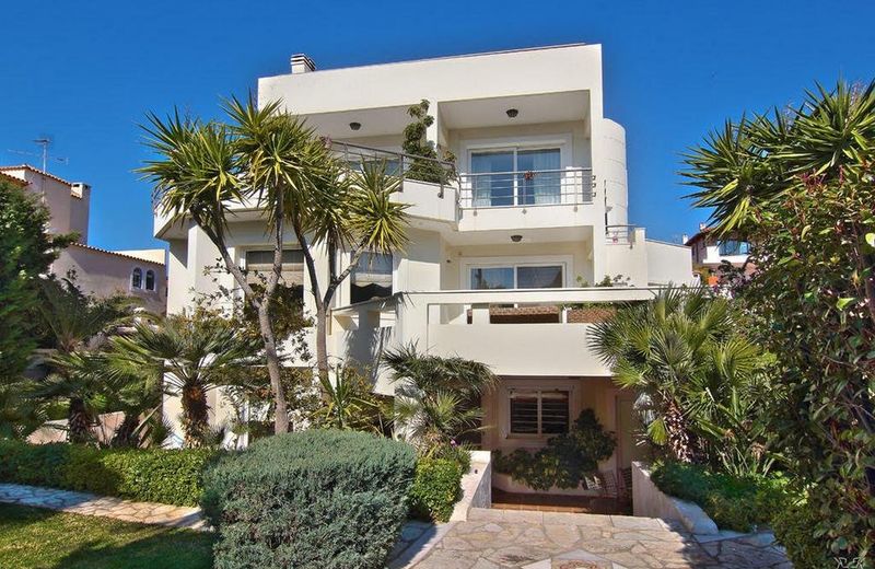 Villa Lagonissi