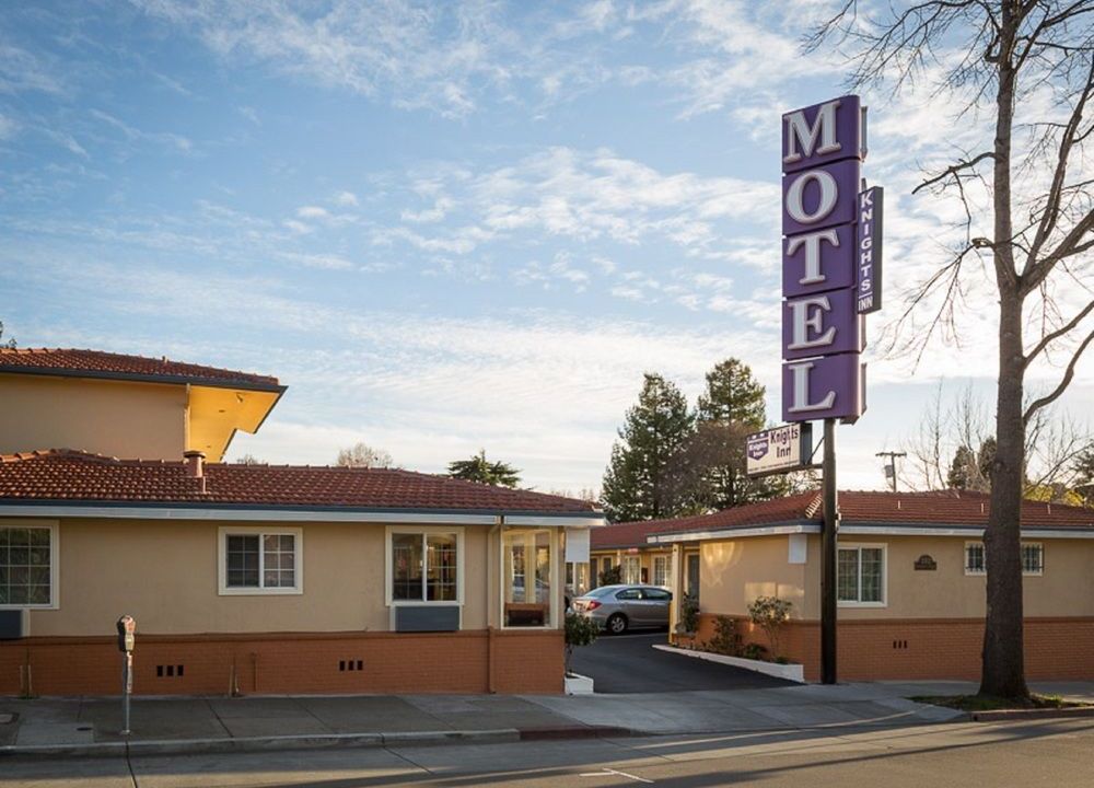 Howard Johnson By Wyndham Berkeley