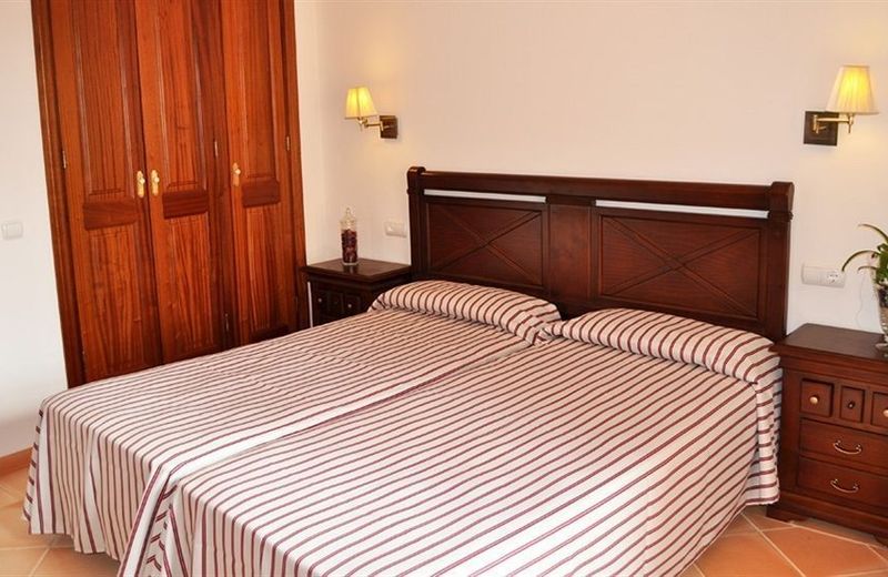 Hotel Rural Es Riquers
