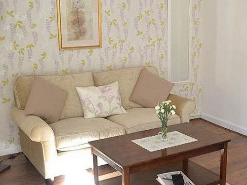 Oak Tree Cottage Bed & Breakfast