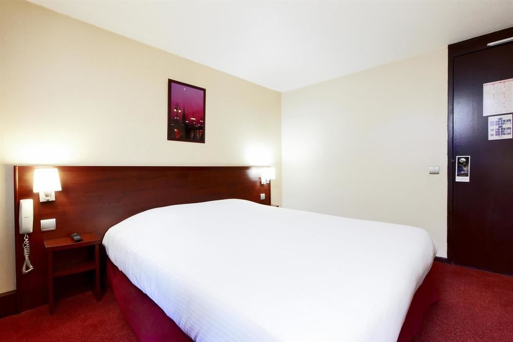 Kyriad Bordeaux Lormont