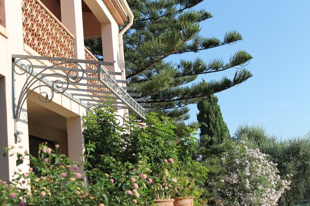 Outdoor Pictures 1