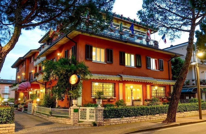 Hotel Benaco