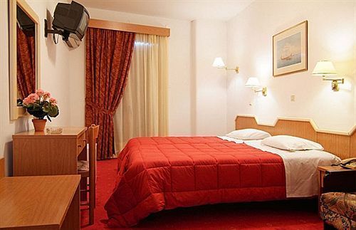 Iniohos Hotel
