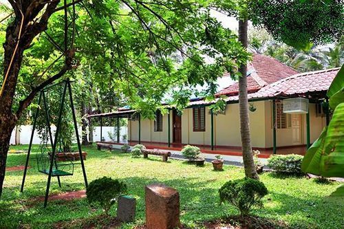 Palm Grove Service Villa