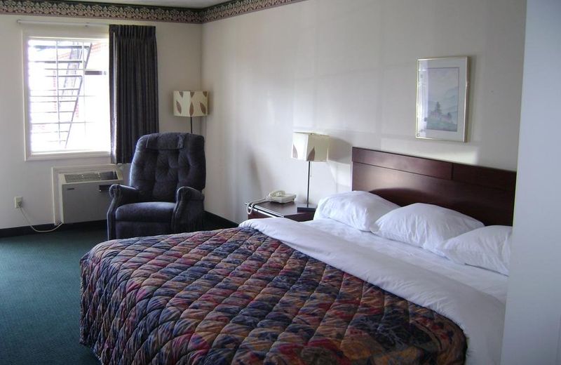 Surry Inn - Dobson