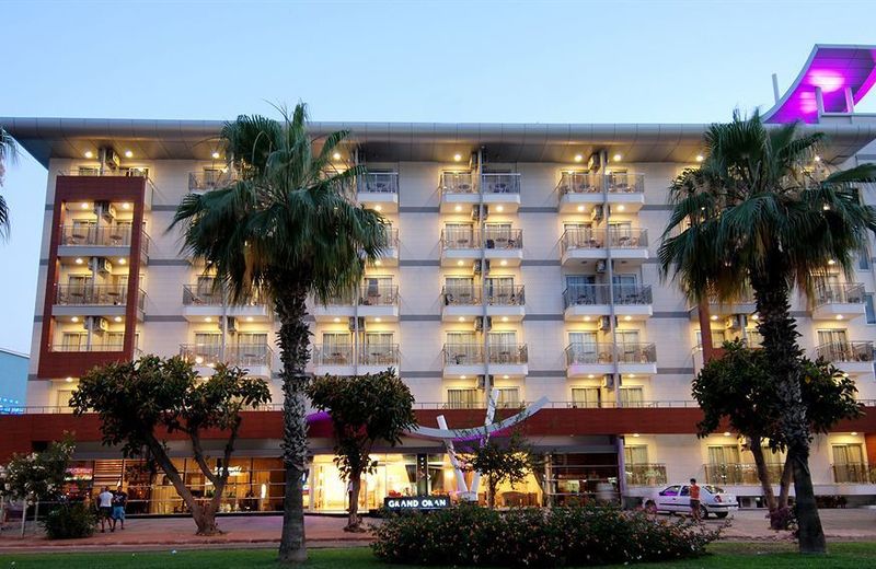 Grand Okan Hotel