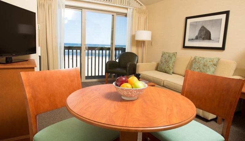 Schooner's Cove Inn