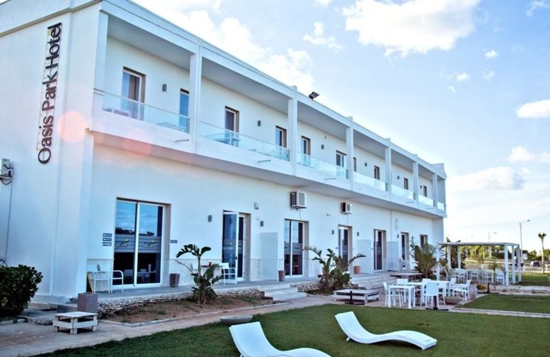 Oasis Park Hotel