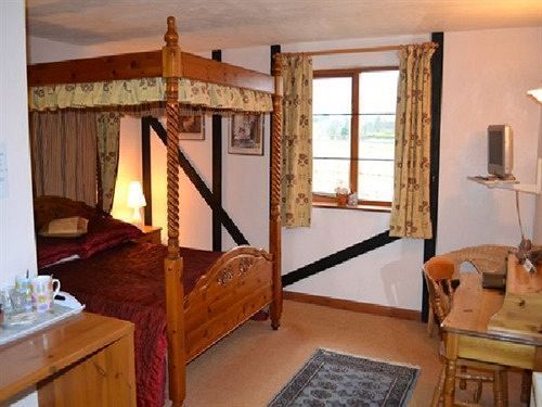 Six Bells Inn