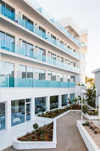 Vrissaki Beach Hotel
