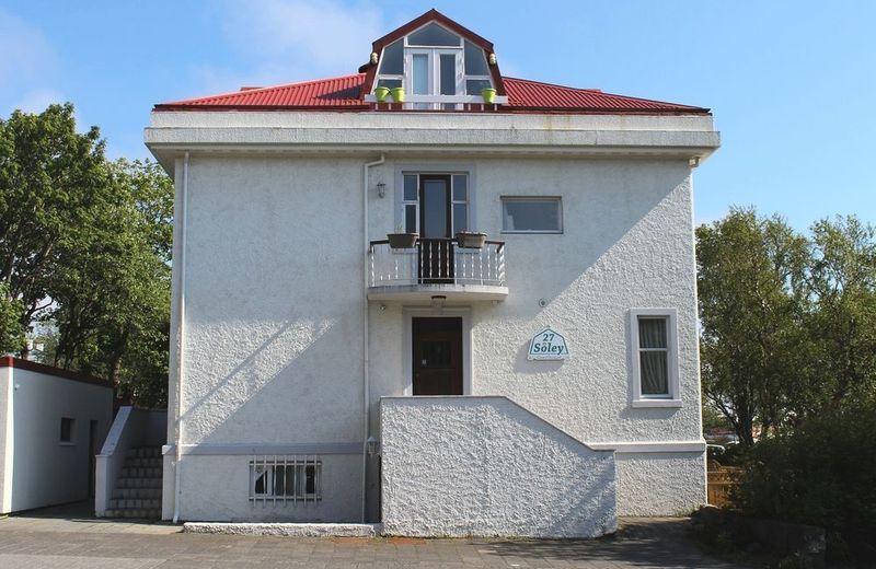 27 SOLEY GUESTHOUSE