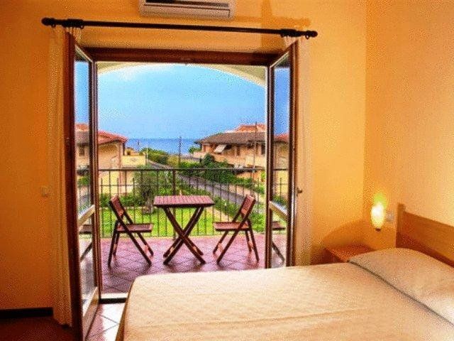 Larus Hotel