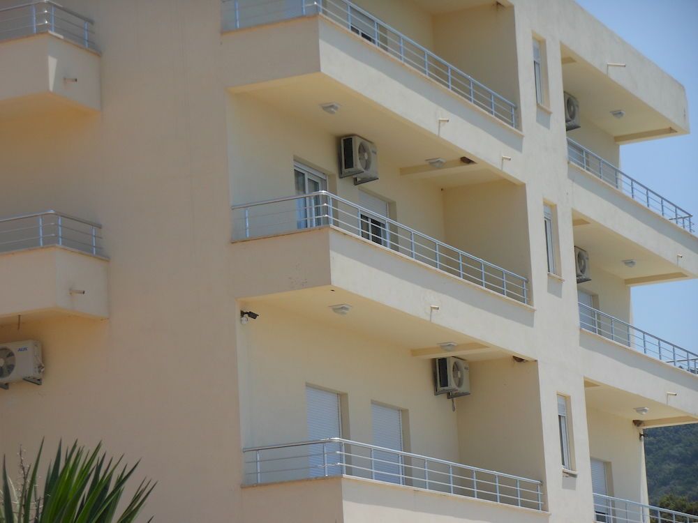 Outdoor Pictures 1