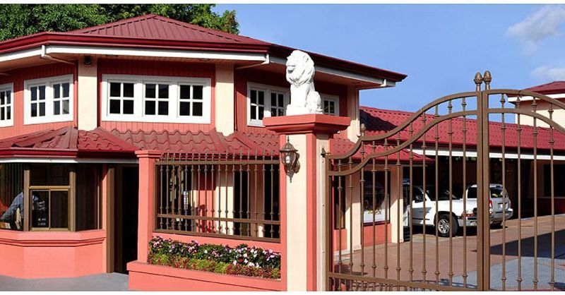 Prado Inn & Suites