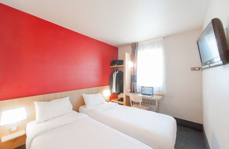 B&B HOTEL Lyon Saint-Bonnet Mi-Plaine