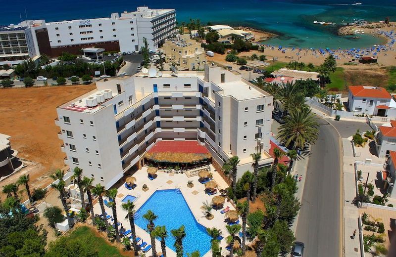 Captain Pier Hotel