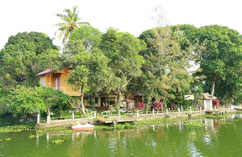 Manjishta Ayurveda Heritage Resort