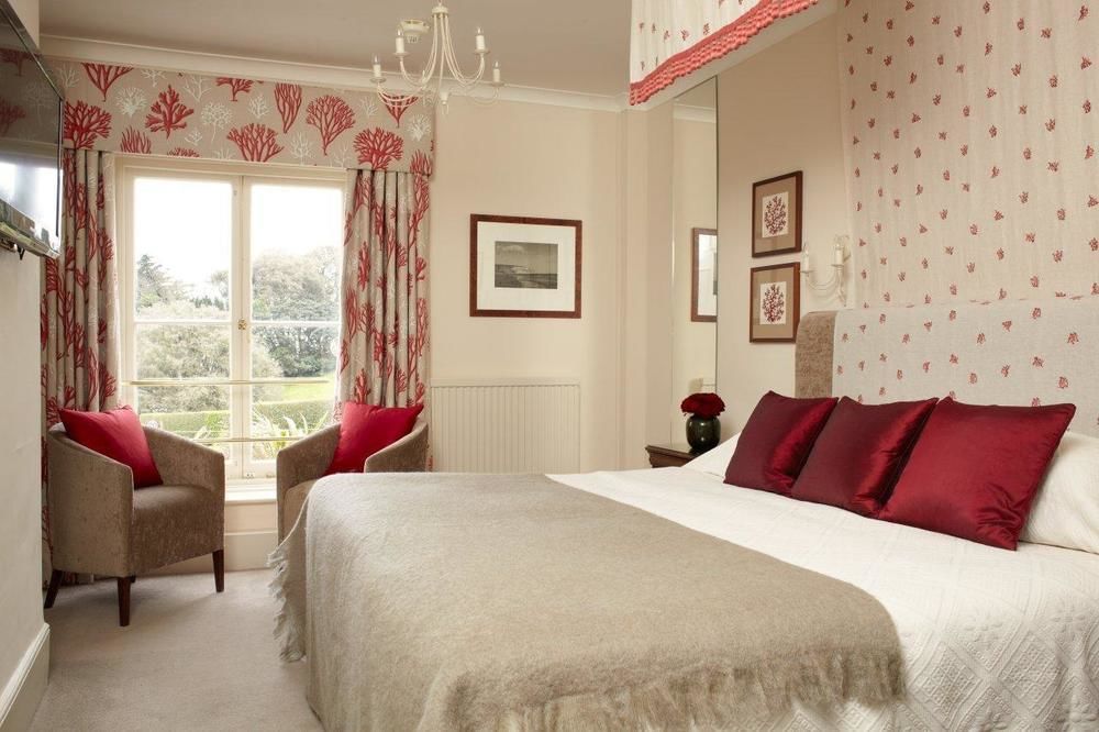 The Royal Hotel