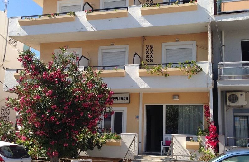 Zefyros Hotel