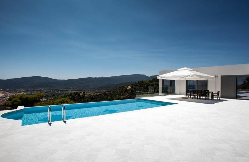 Villa White Pearl