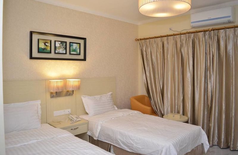 Hotel Pacific, Lda